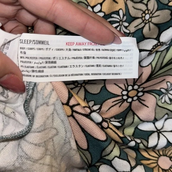 HOLLISTER GILLY HICKS- WOMENS GREEN & PINK FLORAL SLEEPWEAR SHORTS SIZE LARGE - Picture 7 of 8